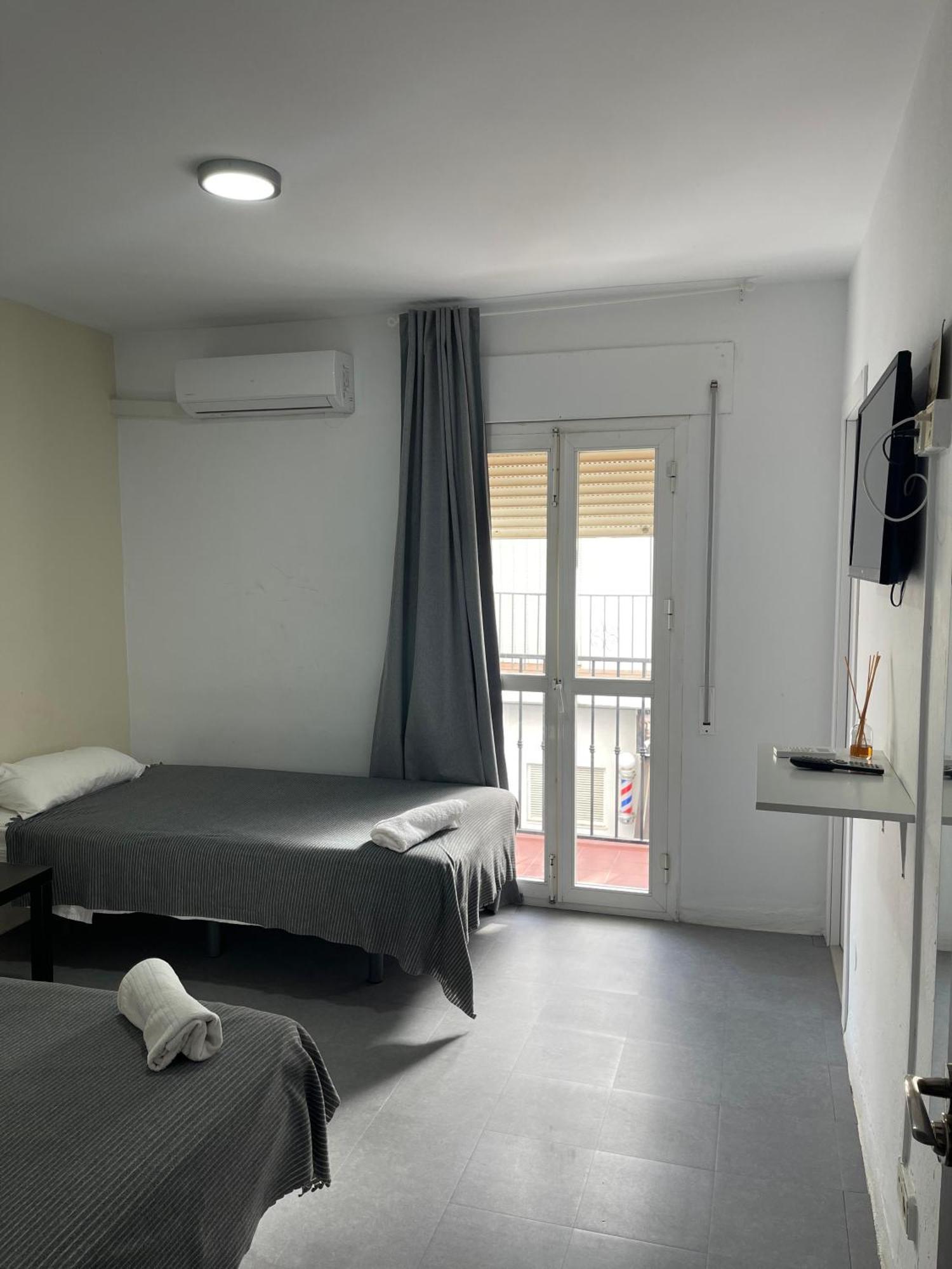 Hostal Santa Calma มาร์เบยา ภายนอก รูปภาพ