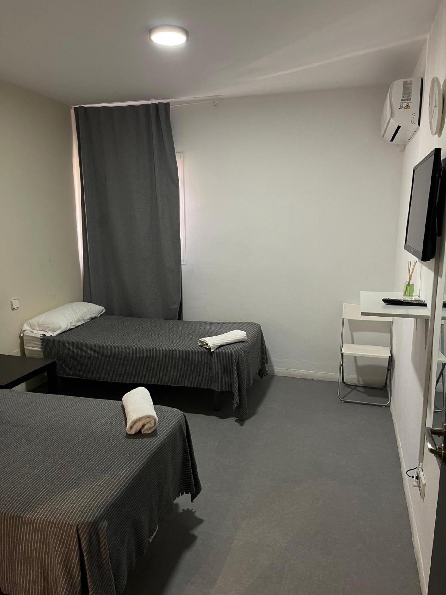 Hostal Santa Calma มาร์เบยา ภายนอก รูปภาพ